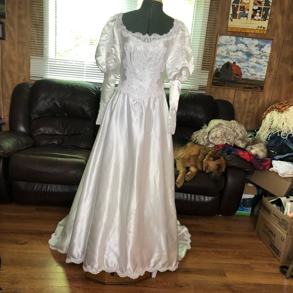 Stunning Vintage Handmade Wedding Dress